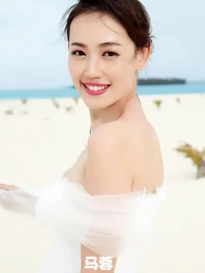 王宝强儿子王子豪,由王宝强扶养;女儿王子珊由母亲马蓉扶养.