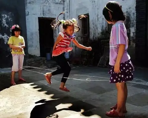 回不去的童年怀旧老照片708090后的回忆转发收藏