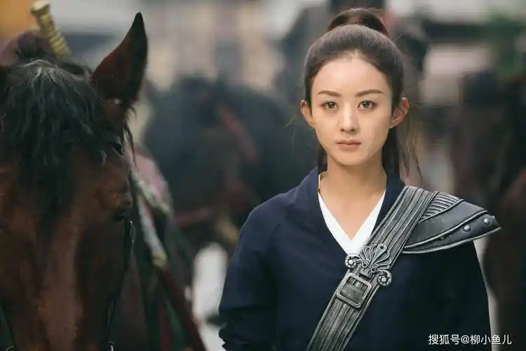 原来他才是赵丽颖背后的男人,冯绍峰不敢吃醋,王思聪也惹不起_角色