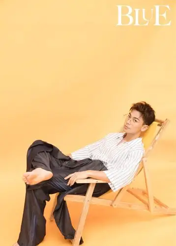 戴向宇秋季写真条纹风简约时尚