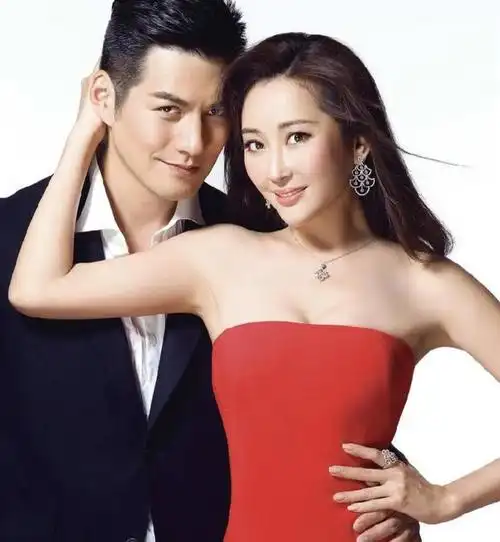 严屹宽老婆直播哭诉眼睛红肿男方则在楼道委屈吐露心声