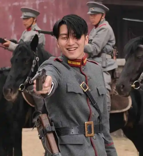 谢霆锋钱不钱不重要,主要是能打吴京,我听说后连夜进剧组?