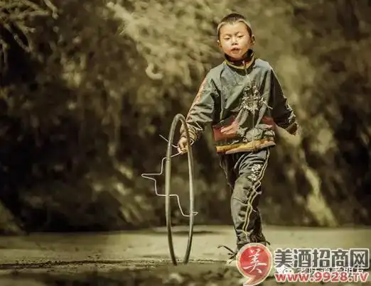 一杯酒带你回到80年代人们的儿时记忆