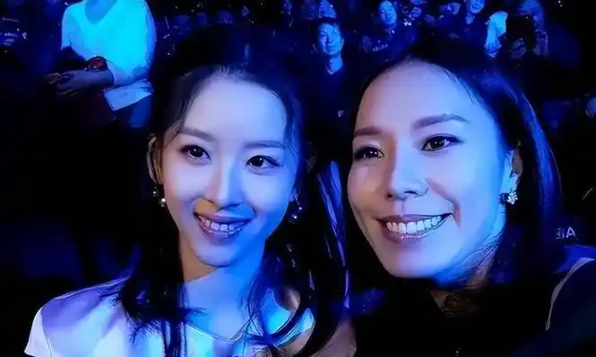 蔚来汽车老板娘王屹芝"不当表达"再惹争议|老板娘|李斌|王屹芝_新浪