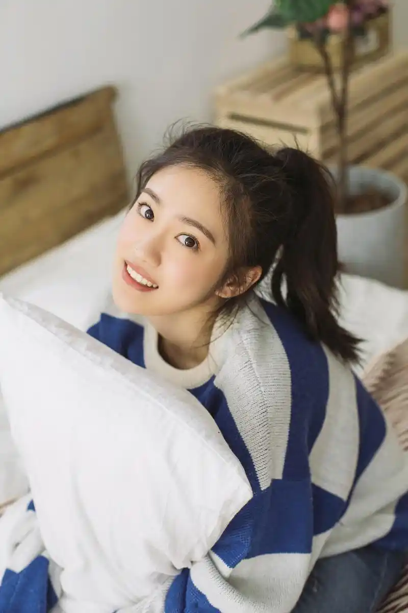 汤梦佳慵懒随意活力写真图片35