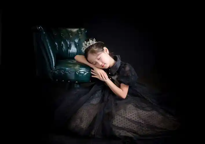 小眼睛女孩_儿童摄影作品_摄影作品-黑光图库