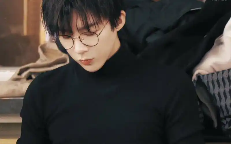 刘宇宁这个大长腿真是招人稀罕啊!我宣布我成为他的腿粉