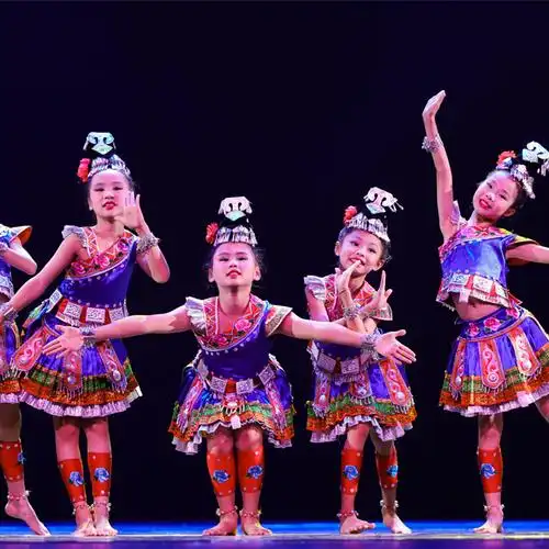 踩彩儿童舞蹈演出服小荷风采苗族侗族彝族少数民族女童元旦表演服