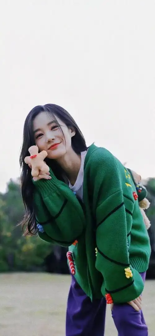 美女明星李一桐高清壁纸写真,如花似玉,千娇百媚_网易订阅