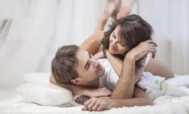 女性高潮时真的会喷出液体吗小电影里演的是不是真的