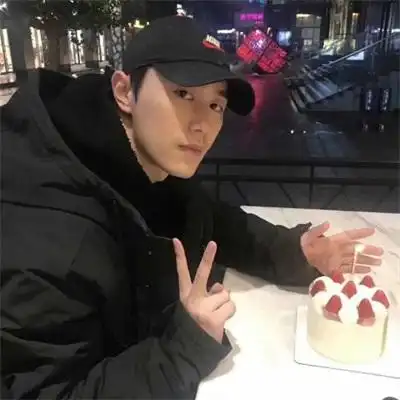 真人头像男生帅气文艺高清图片气质不凡的男生个性超酷图片大全