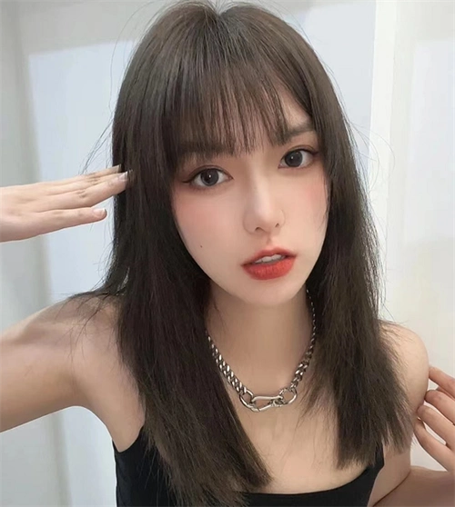 经典流传永不过时 直发仙气百搭减龄_直发发型 - 美发站