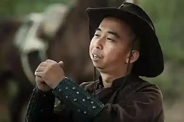 最丑男明星巨兴茂(丑男巨兴茂改命史)(19)