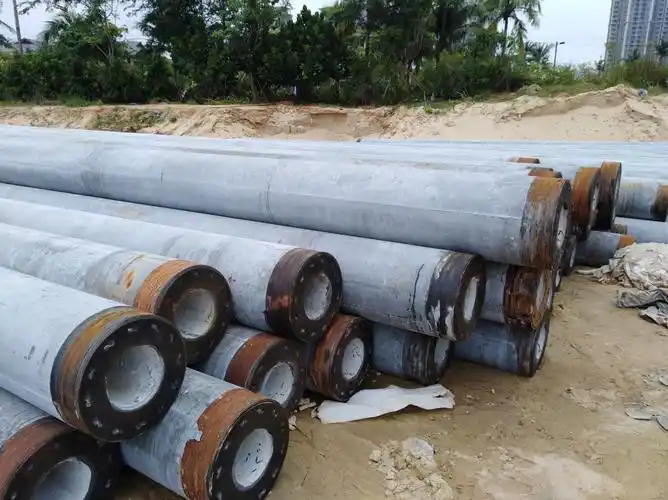 每根水泥桩8米,两根为一个桩,一栋楼500一600平米地基要打600个桩