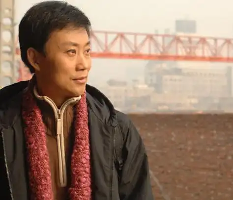 耿为华冰天雪地拍mv 好友孙洪涛"雪中送炭"