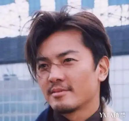 陈浩南过肩龙纹身古惑仔造型深入民心