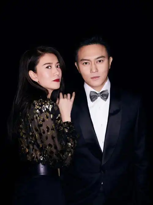 张智霖袁咏仪合体写真图片