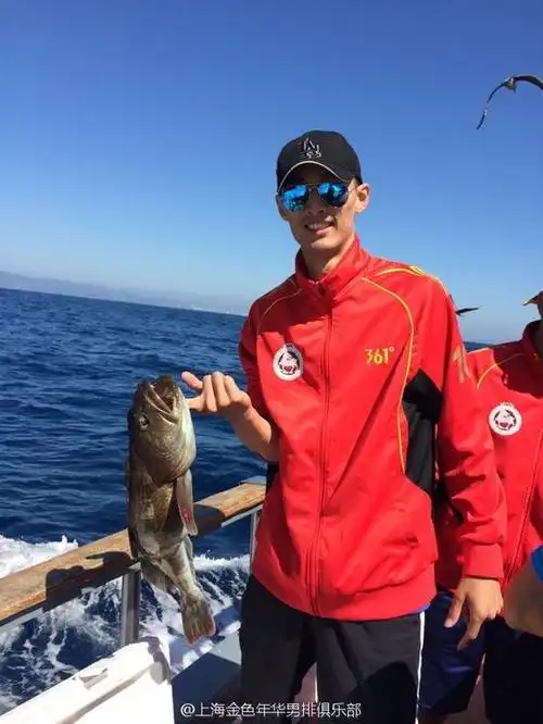 方颖超33岁仍是鲜肉的脸 和老婆快餐店一见钟情