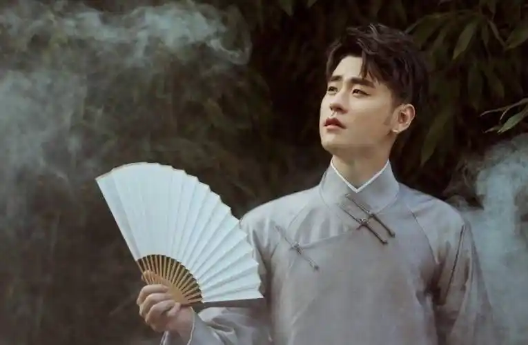 相声演员张云雷经典照片集