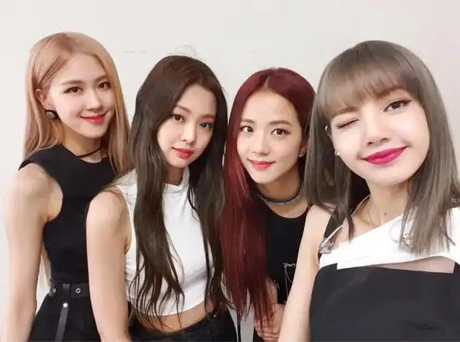 粉墨团jennie真的霸凌lisa事实却不这样别被有心人带了节奏