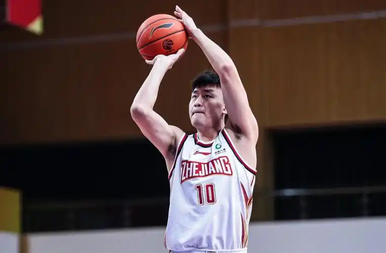 广东宏远队吴迪个人资料的真名 吴迪广东宏远 两大强援回归!