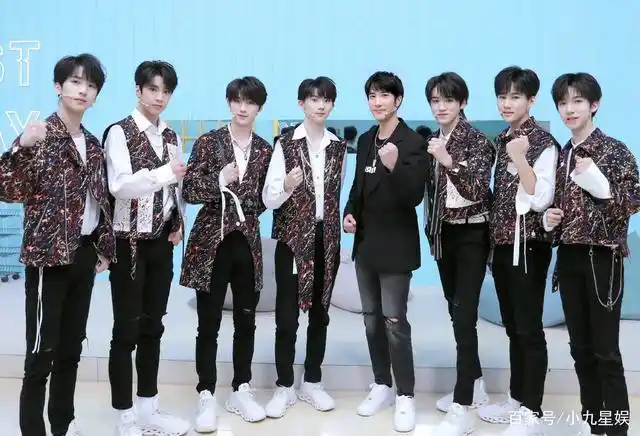 马嘉祺身高多少?与1米8宋亚轩差不多高,与何炅同框身高遭质疑