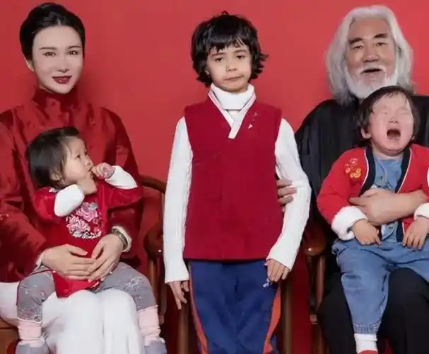 张纪中的混血儿子马丁是谁生的孩子 马丁是张纪中亲生的吗