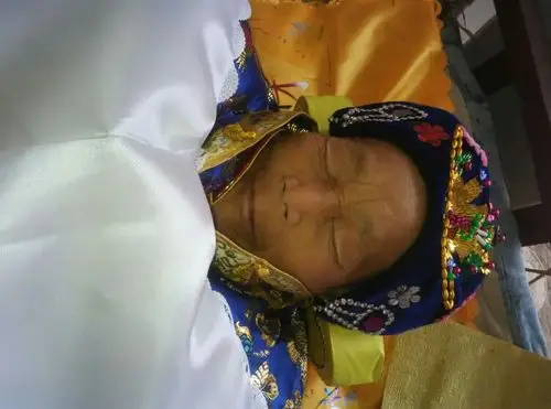 妈妈的遗容,我还没有来得及回报,你却悄悄的走了!妈妈,天堂安好!