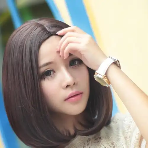 40岁以后的女人头发别乱剪,尽量少留这3种发型,看上去太显老!