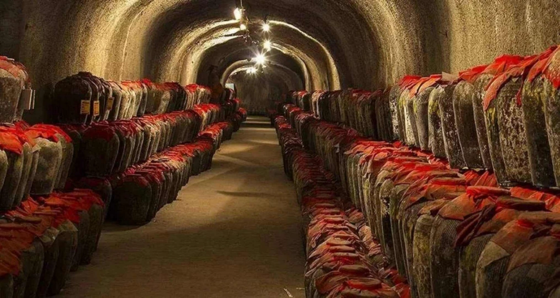 买白酒的"四大陷阱",其中一个这么明显,却还有人排队往坑里跳