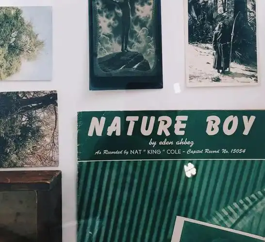 原宿风·ins优质背景图:喜欢一个人,每次遇见都像久别重逢