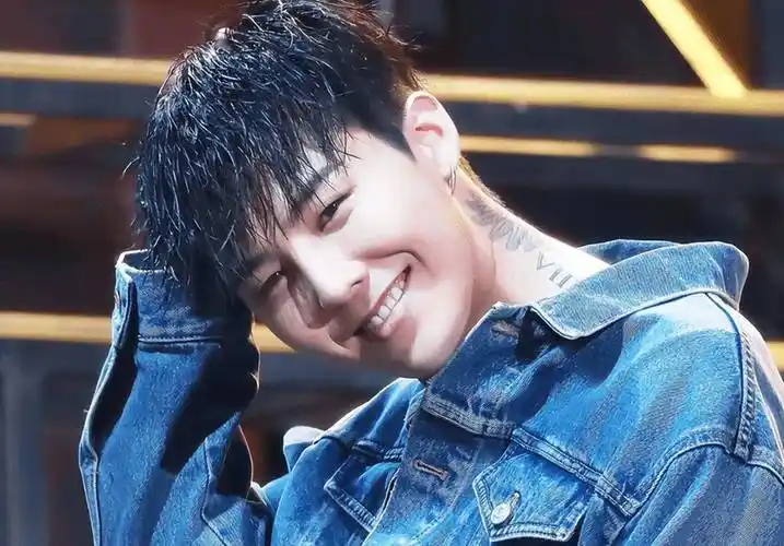 原创权志龙小号取关jennie却关注着组合其他成员两人恋情已凉凉