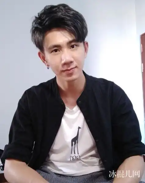 非诚勿扰李昶吁个人资料年龄身高简介 特战硬汉李昶吁微博生活照