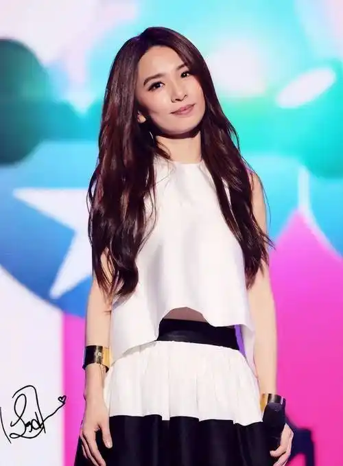 迷惑发言,敷衍回应,"嚣张"的田馥甄,终究是付出了代价_大陆_台湾_立场