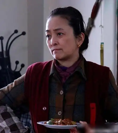 刁蛮婆婆专业户三婚嫁法籍丈夫的李勤勤今57岁单亲妈妈