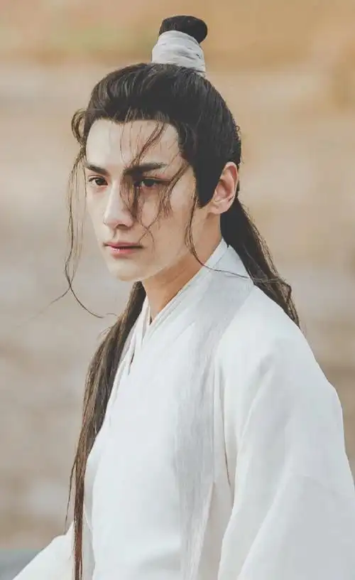 风格或反派,却让我们十分心疼,有种轻怜重惜的抒发情感,如香蜜的润玉