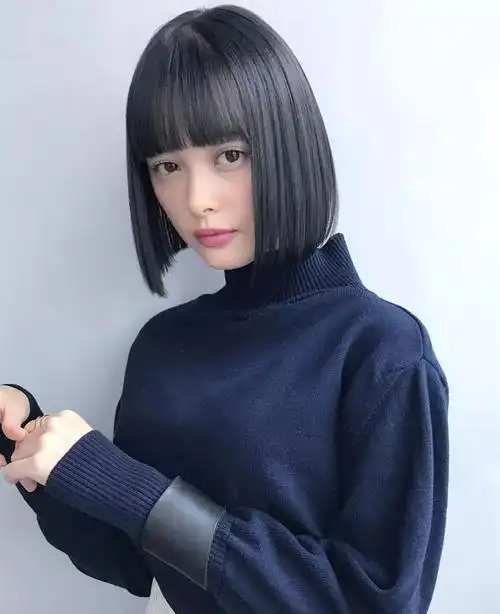 齐刘海齐下巴线条感短直发图集