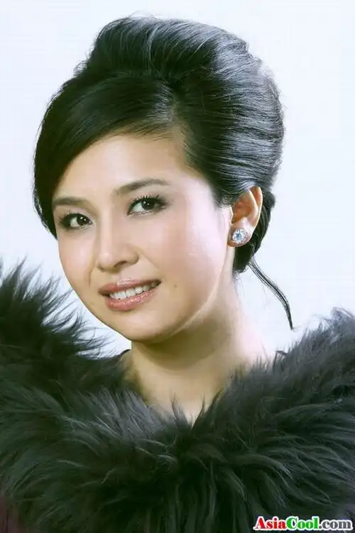 演员王澜年轻,鼓手_大山谷图库