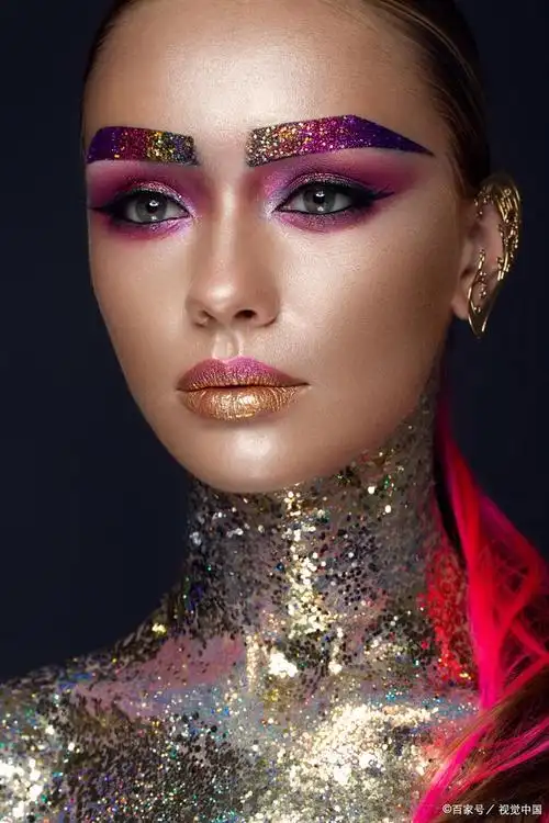 画出独特韵味:探索个性化妆艺术的奥秘