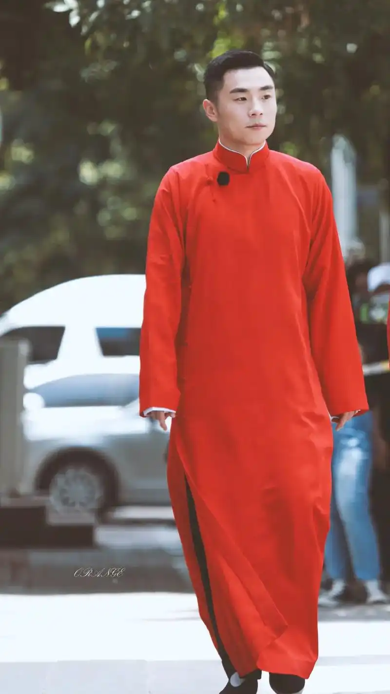 张九南 78红大褂绝美78 (图源自微博,#水印 #侵删 ) - 抖音
