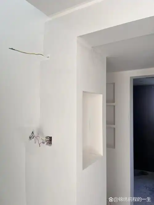 立邦试色(轻纱/纯净灰/翩翩紫蝶)墙顶通刷 立邦乳胶漆用色卡选出三个