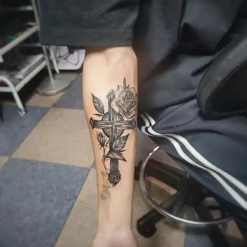 十字架_纹身吧社区 - 纹身大咖