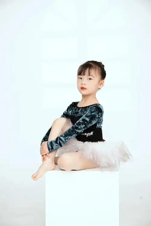 宝贝的第一套舞蹈艺术写真,拍照的意义是为了以后有迹可循,舞 - 兑趑
