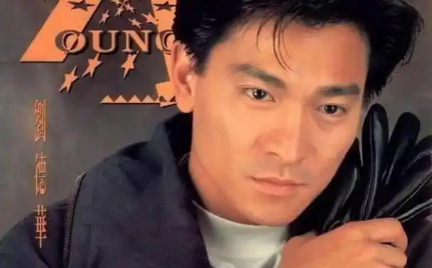 成龙老了,周润发老了,刘德华老了,而68岁的吕良伟看起来像30岁