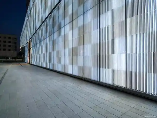 织物幕墙与玻璃幕墙区别?以及织物幕墙三大优势性能分别是哪些?