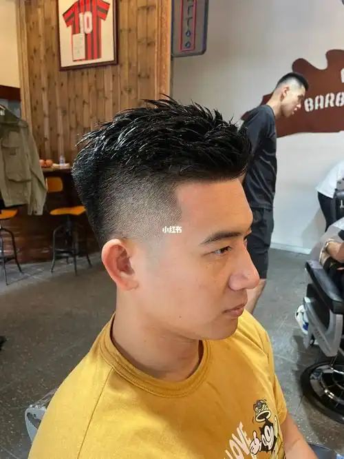 男士必备发型硬汉