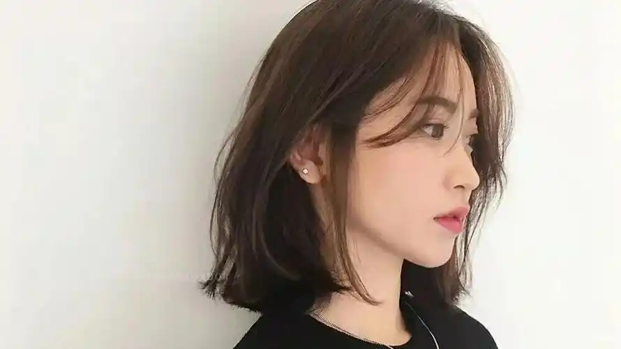 中长发半长不短的这么剪好看