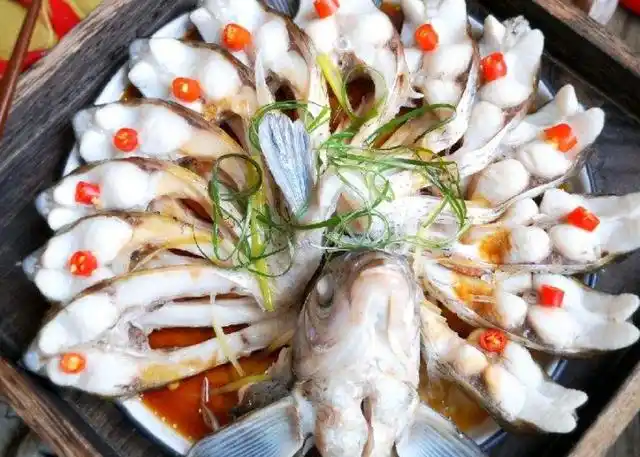 教你清蒸鱼新做法摆盘精美赏心悦目祝大家富贵吉祥年年有余