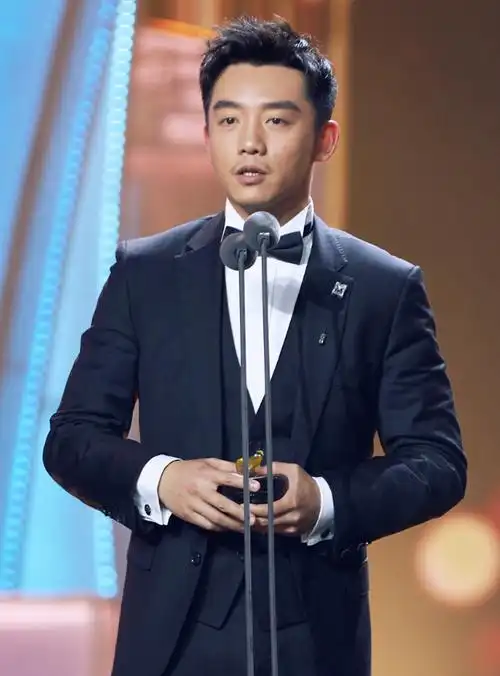 郑恺(中国内地男演员)_尚可名片