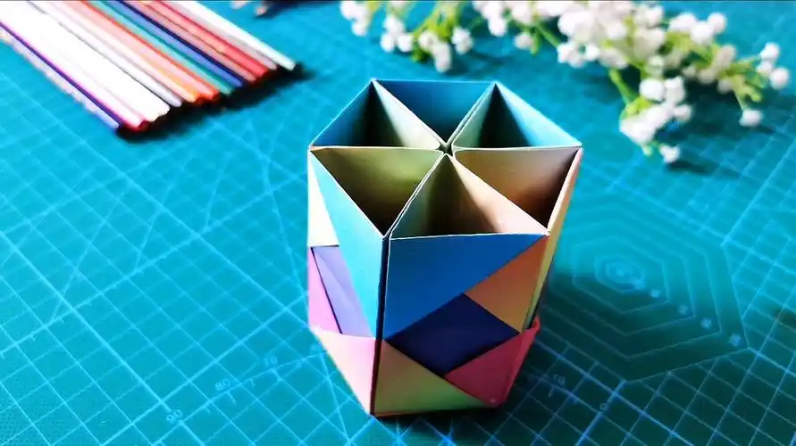 44  来源:好看视频-儿童手工制作大全,手工折纸杯子 服务升级 2简单